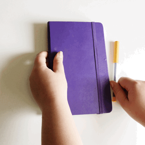 Keep your pen attached to your Bullet Journal with this simple trick. 