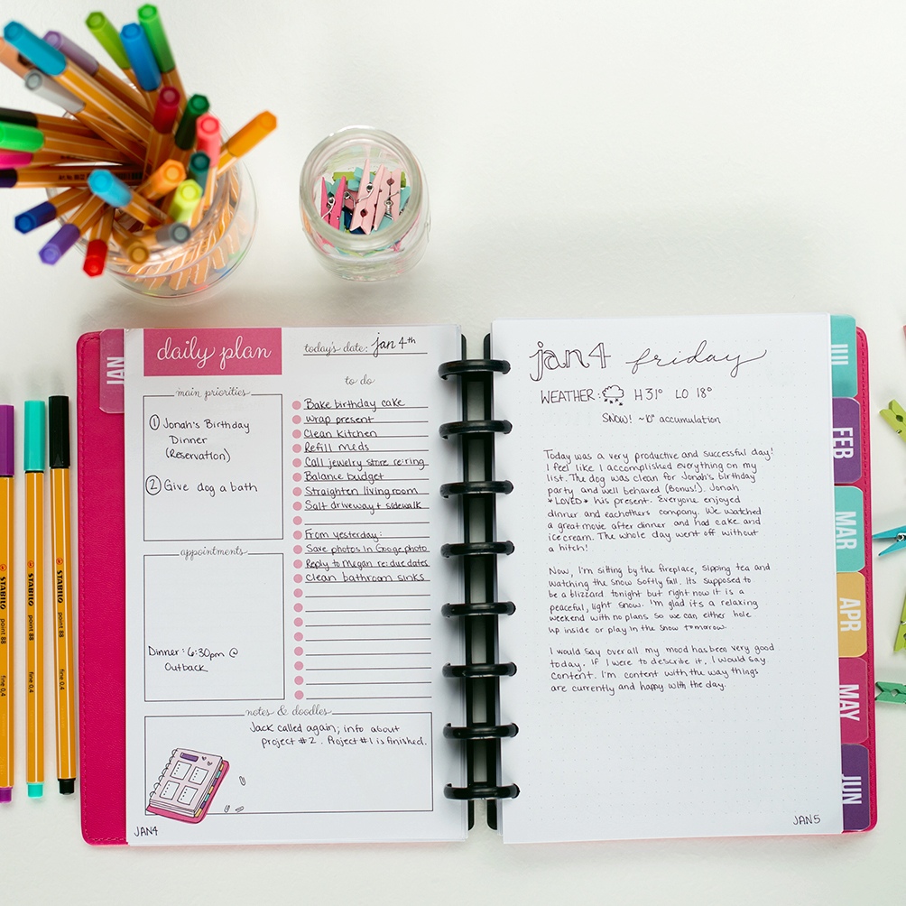 Some of the best templates and printables for setting up your bullet journal. In this round-up of BUJO ideas you'll find our templates and our favorites from fellow bullet journalers. All the inspiration you'll need!